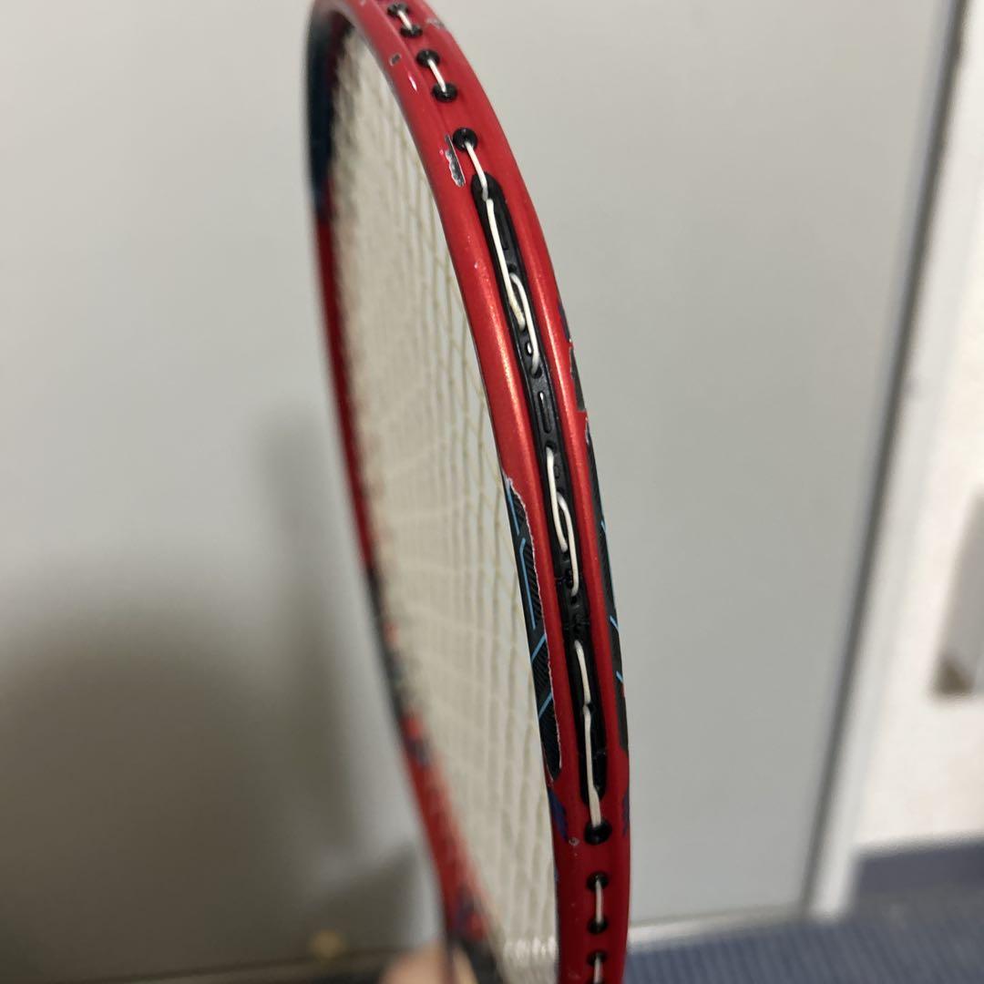 YONEX
