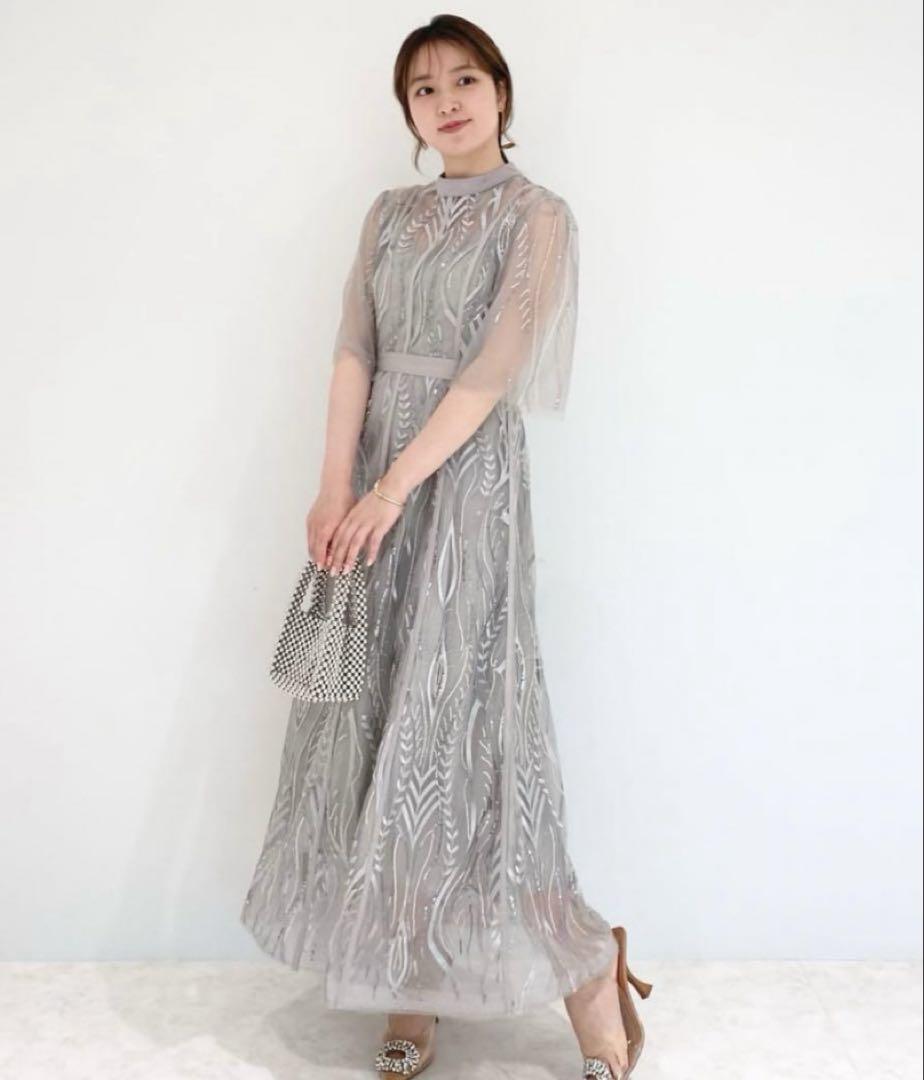 レジャ Leja スパンコール刺繍レースプチハイネックフリルロング