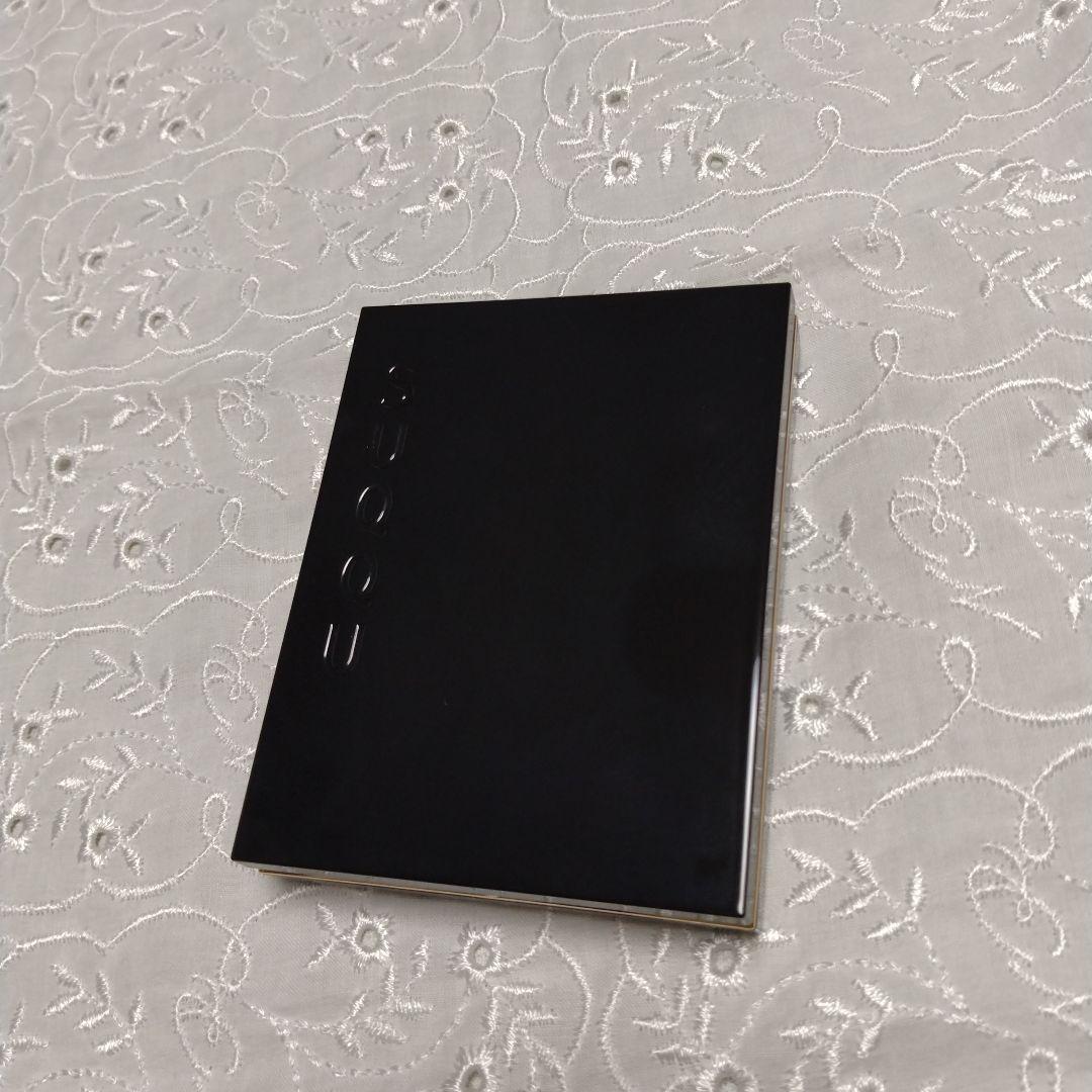 限定 SUQQU シグニチャーカラーアイズ 142 雪今宵