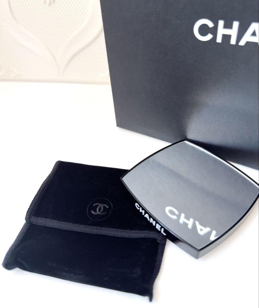 未使用品 CHANEL シャネル スクエア 両面ミラー 鏡 黒ポーチ付