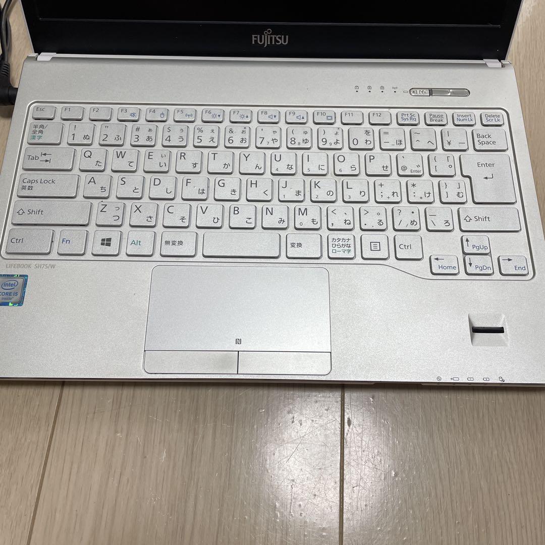 LIFEBOOK SH75/W Intel Core i5 本体　最終値引 LIFEBOOK SH75/W Intel Core i5 本体 最終値引 ノートPC