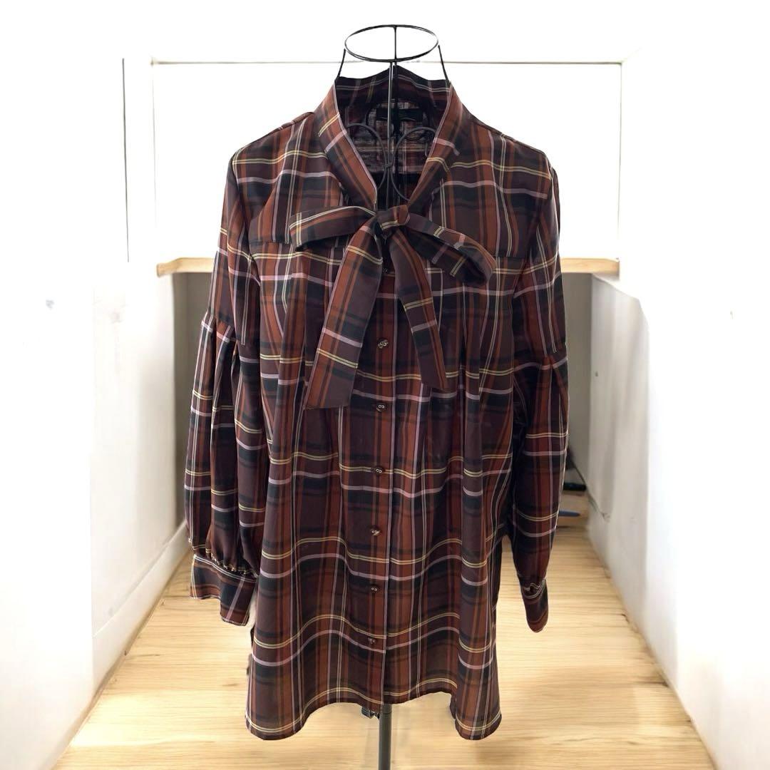 年末のプロモーション特価！ 美品✨INGEBORG インゲボルグ 2022 11号 ブラウス チェック トップス