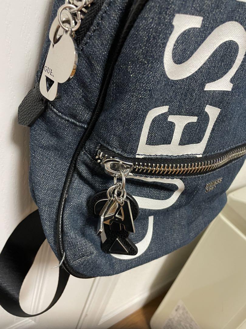 ゲス GUESS LARGE BACKPACK ＆サコッシュバック - メルカリ