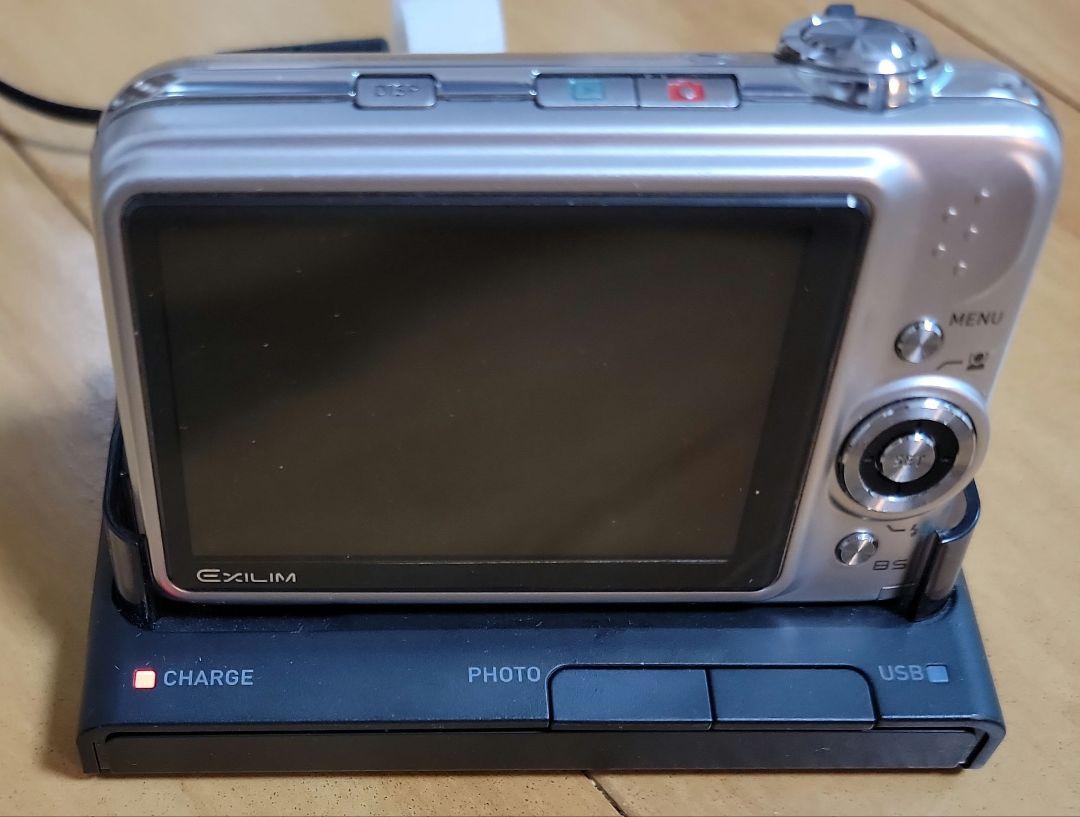 CASIO EXILIM 12.1メガピクセル コンパクトデジタルカメラ