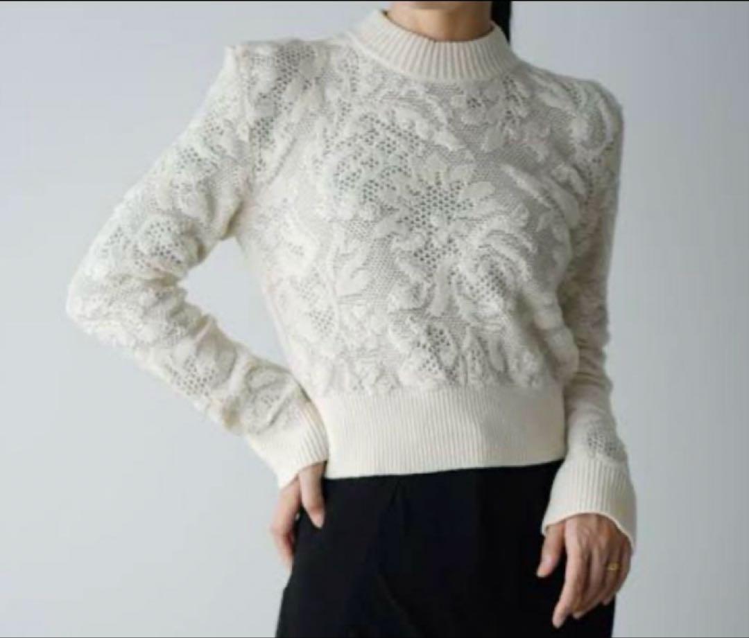 SQUARE SHOULDER LACE JACQUARD SWEATER