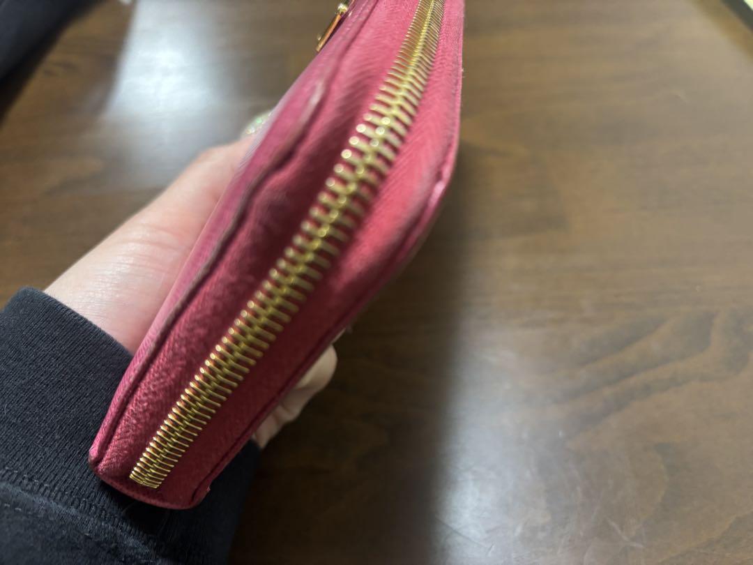 PRADA 長財布