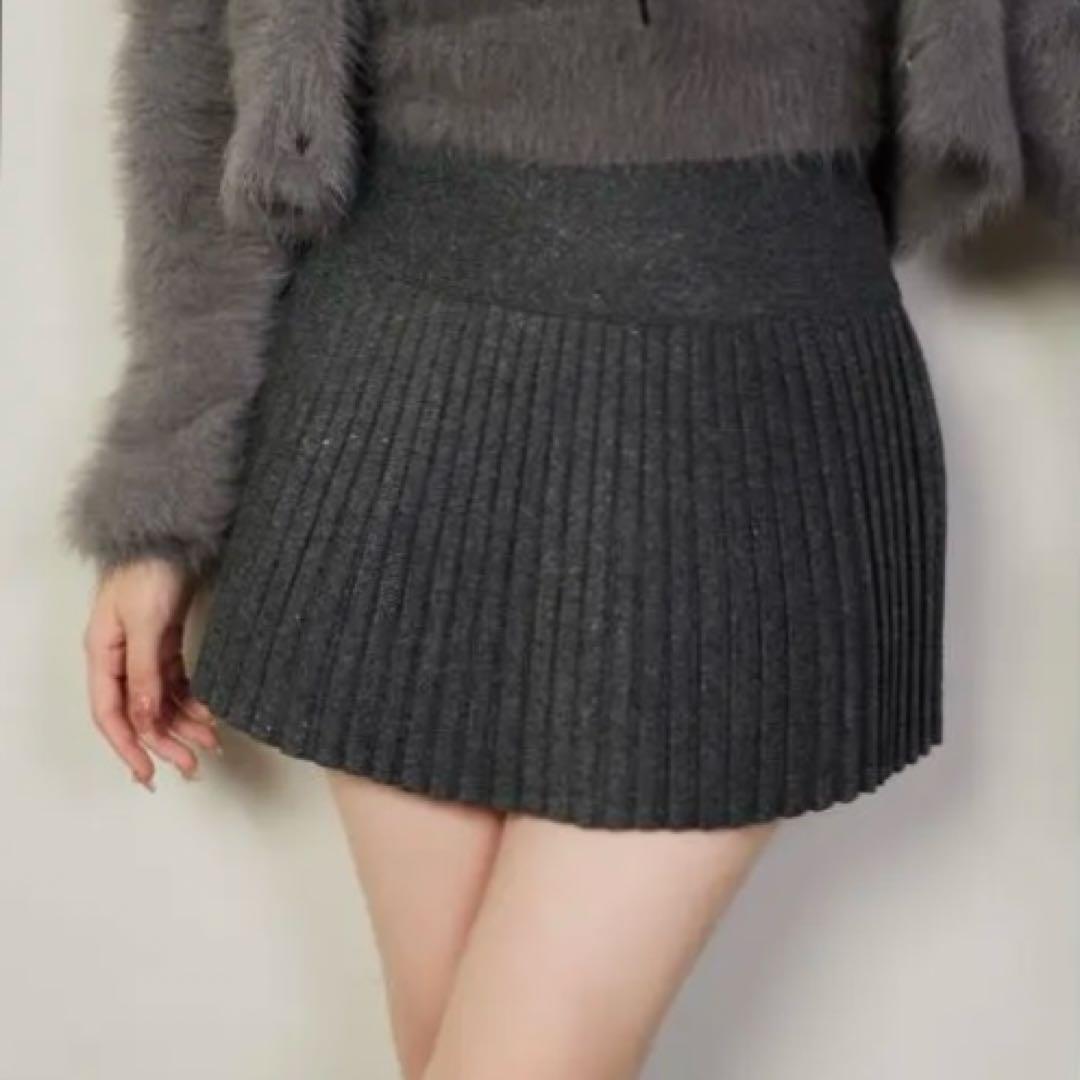 細プリーツラメスカート ナイスクラップ チャコールグレー ミニスカートS NICE CLAUP