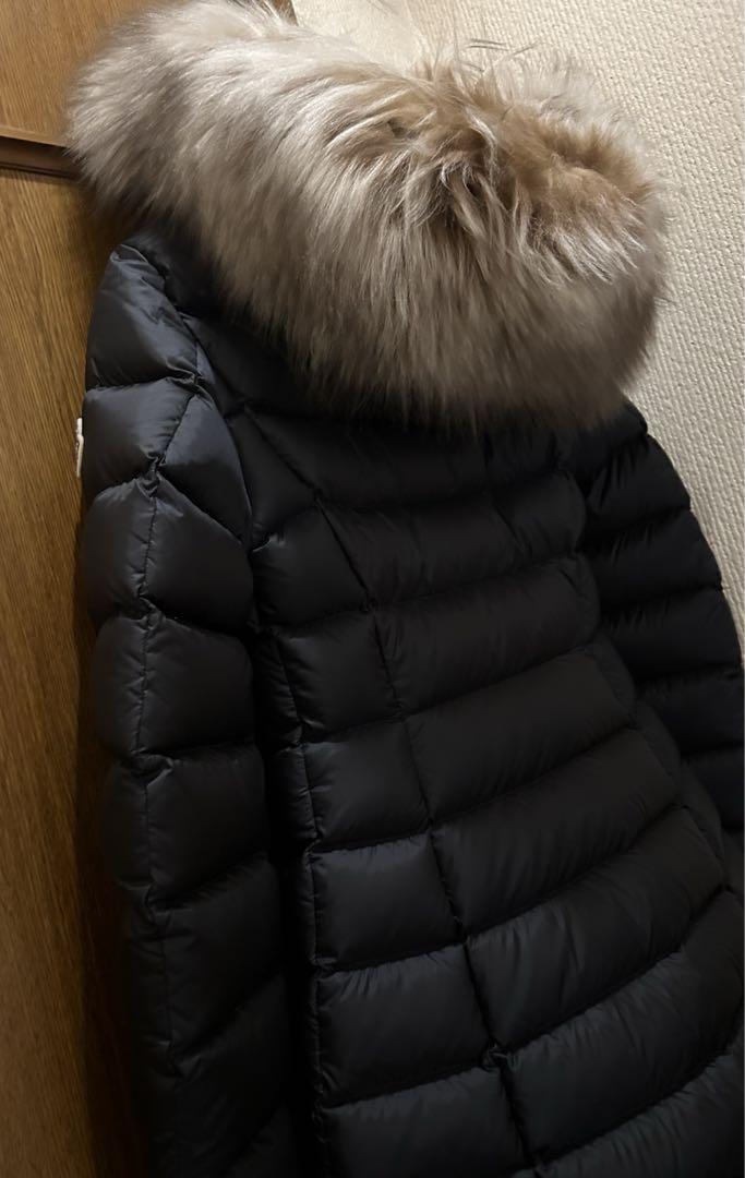 国内正規品 未使用品 モンクレール HIRMAFUR 超稀少サイズ00 極上品 国内正規品 未使用品 モンクレール HIRMAFUR 超稀少サイズ00 極上品