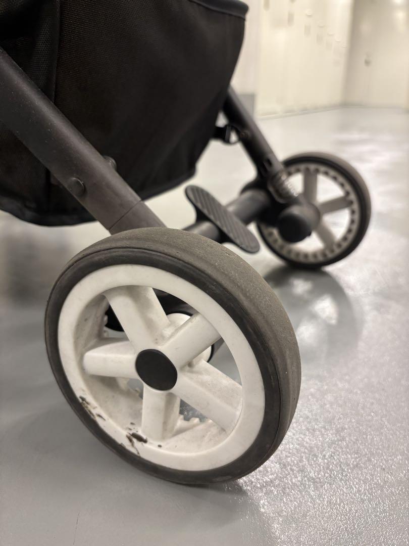 サイベックスイージーS cybex EAZY S 三越限定カラー