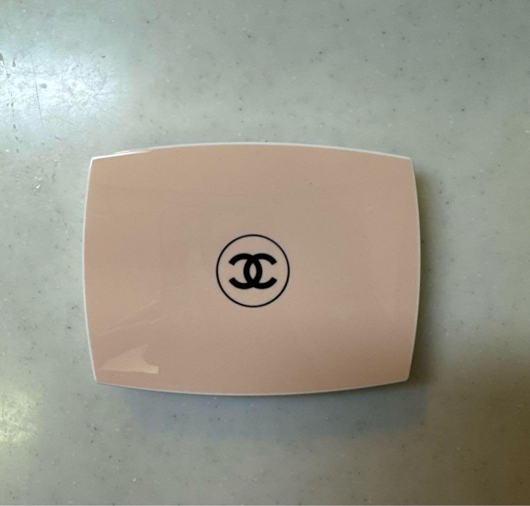 CHANEL ルブランブライトニングコンパクトB10