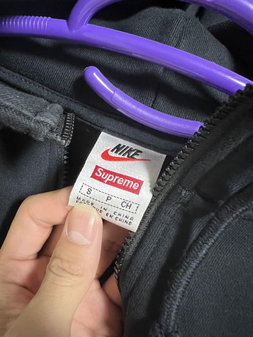 supream × nike コラボパーカー　smallサイズ
