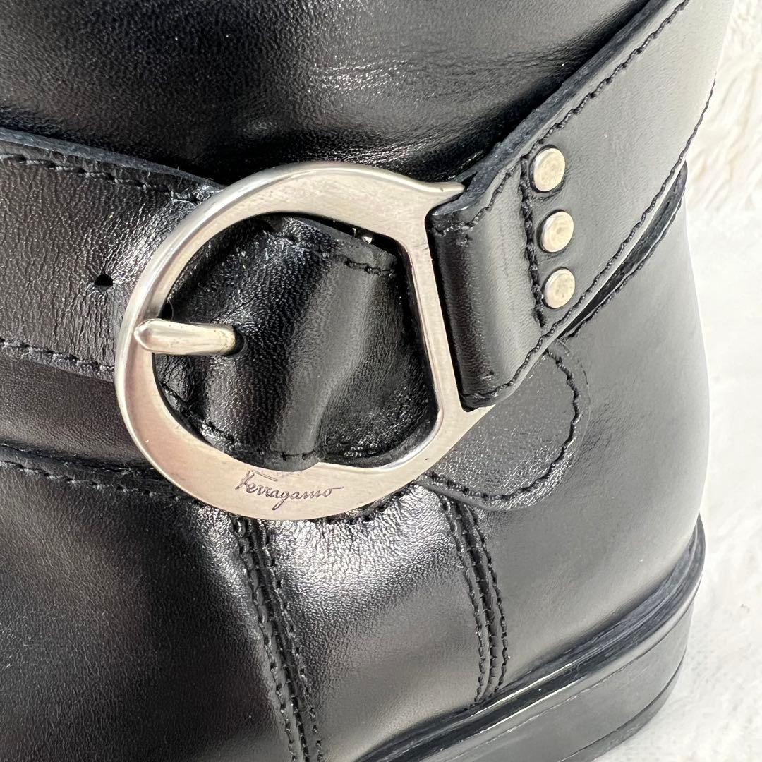 サルヴァトーレフェラガモ レザーロングブーツ ガンチーニ ベルト 黒 サルヴァトーレフェラガモ レザーロングブーツ ガンチーニ ベルト 黒