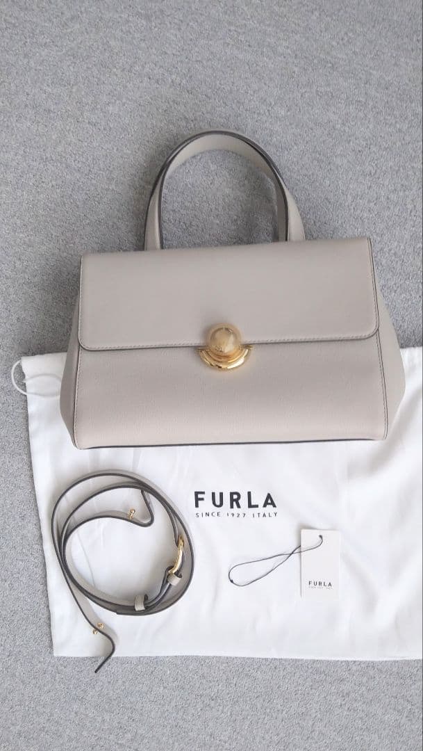 値下げFurla Sfera トートバッグ　ベージュ