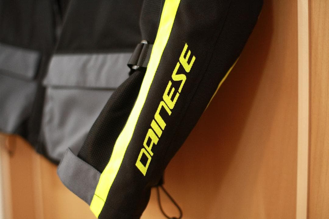 ダイネーゼ OUTLAW TEX JACKET (Size:46) ほぼ新品 ダイネーゼ OUTLAW TEX JACKET (Size:46) ほぼ新品