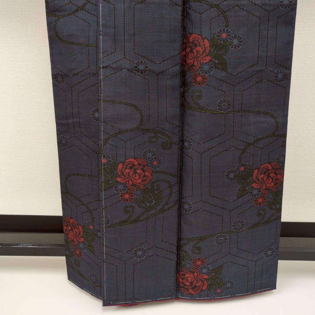 着物 本場大島紬 正絹 亀甲繋ぎ花唐草 U-7103 - メルカリ