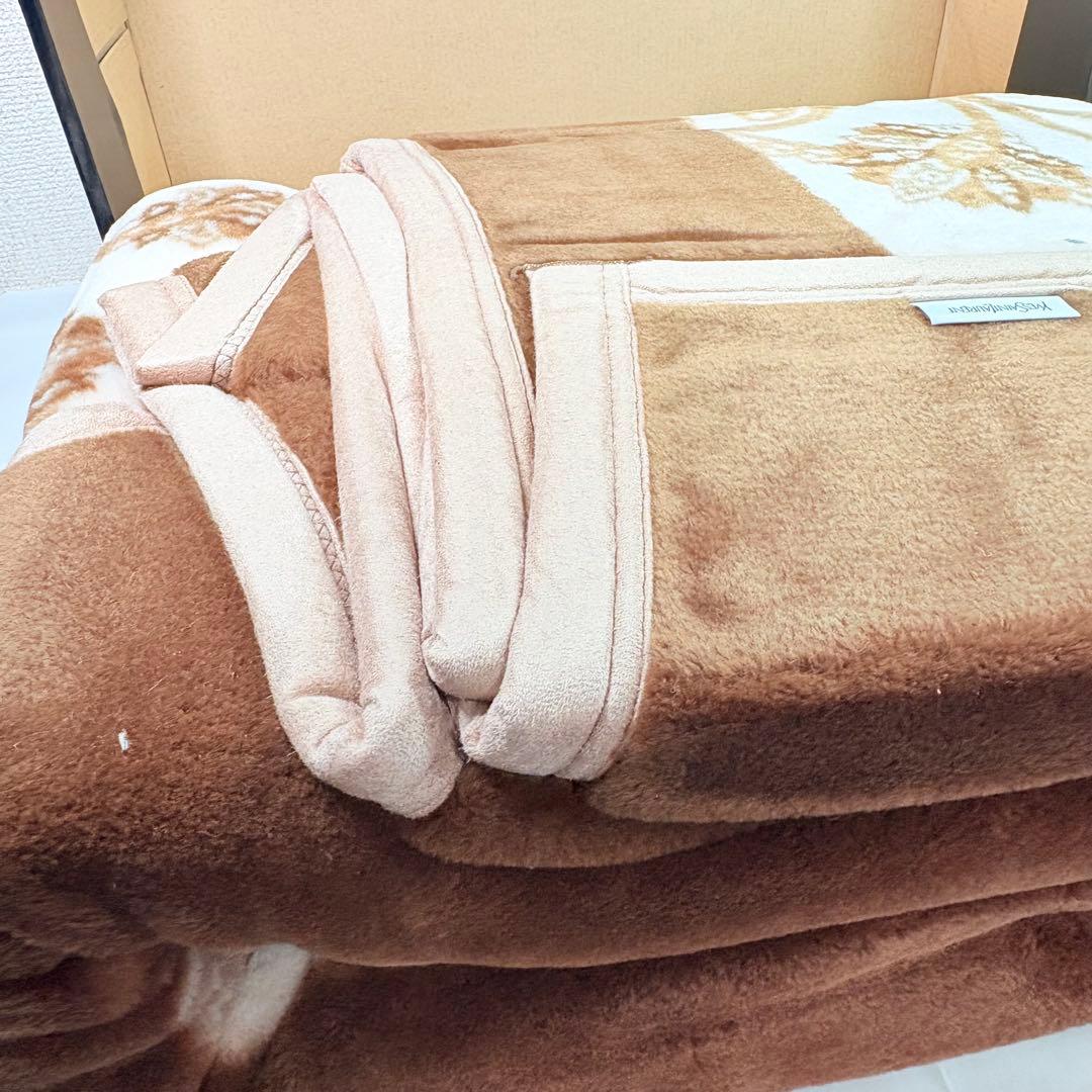 イヴ サンローラン アクリルニューマイヤー毛布 ブラウンYves Saint Laurent MARWIL-DEMENAGEMENTS_CH