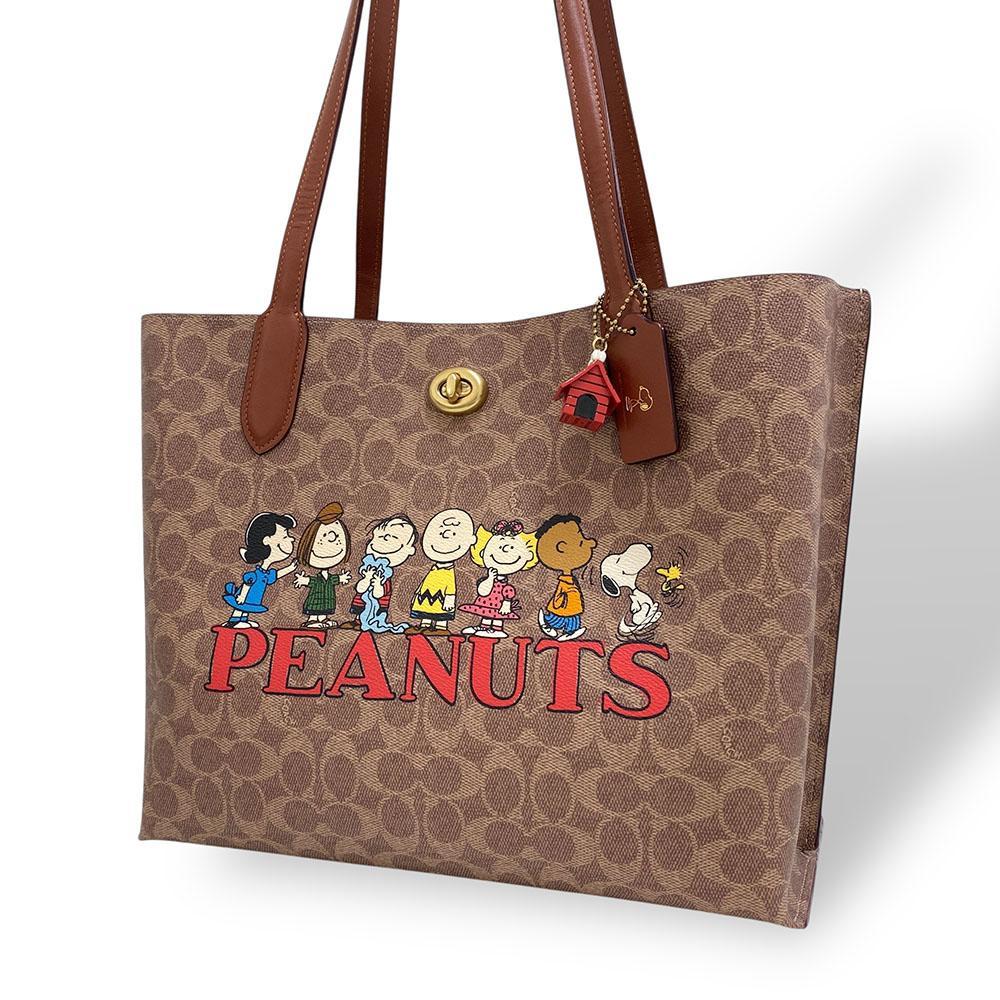 【COACH】コーチ × ピーナッツ ミニ トート バッグ スヌーピー コーチ×ピーナッツ「スヌーピー」刺繍トートや“60年代新聞