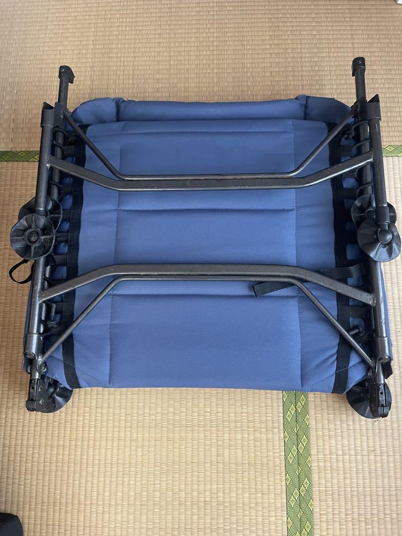 折りたたみスライディングシート 青黒