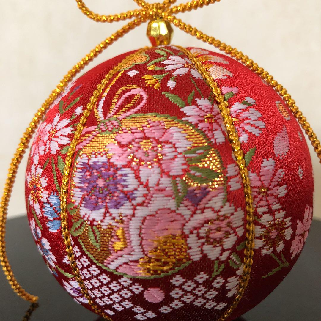 Amazon.co.jp: 手毬 花柄 刺繍 金襴 赤 ピンク 木目込みまり