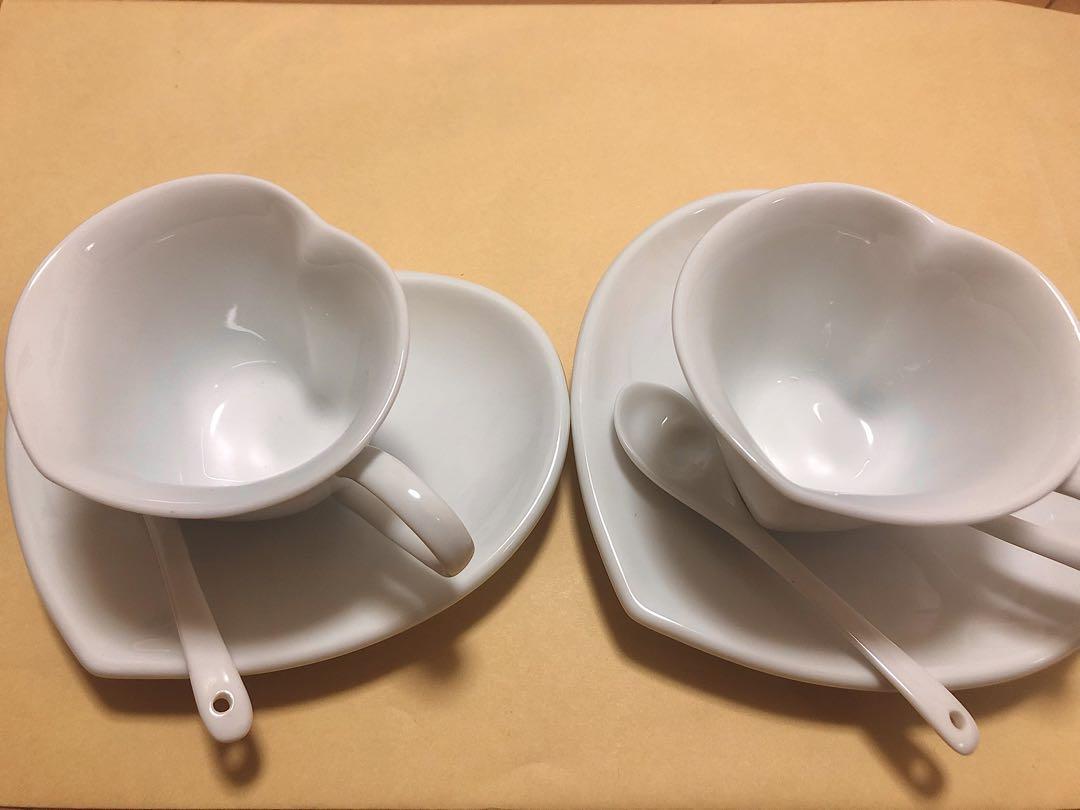純白のハートペアカップ&プレートセット