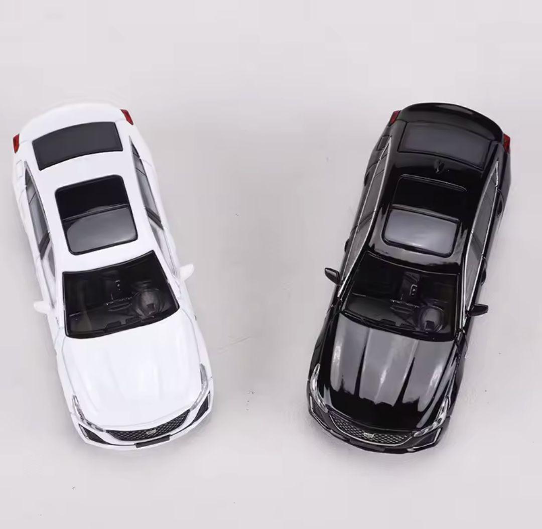2台セット キャデラック CT5 ダイキャスト ミニカー ホワイト/ブラック