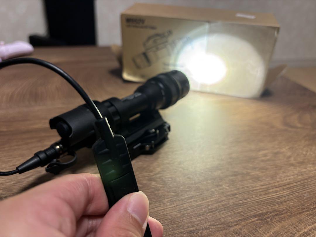 ウェポンライト LED & IR 搭載　M952V