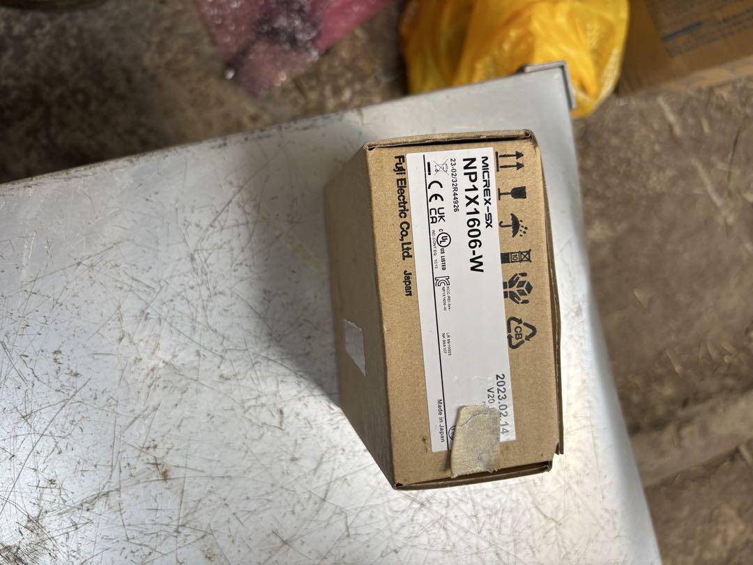 M25。富士電機 デジタル入力モジュール NP1X1606-W。新品同様。未使用 M25。富士電機 デジタル入力モジュール NP1X1606-W。新品同様