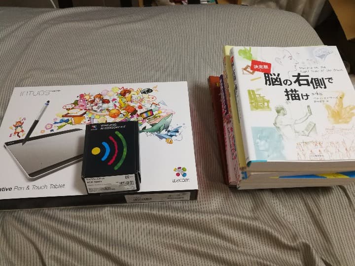 ワコム Intuos Comic ペン&タッチ マンガ・イラスト制作用モデル Sサイズ ミントブルー CTH-490/B1 ワコム Intuos Draw ペン入力専用 お絵描き入門モデル Sサイズ ホ