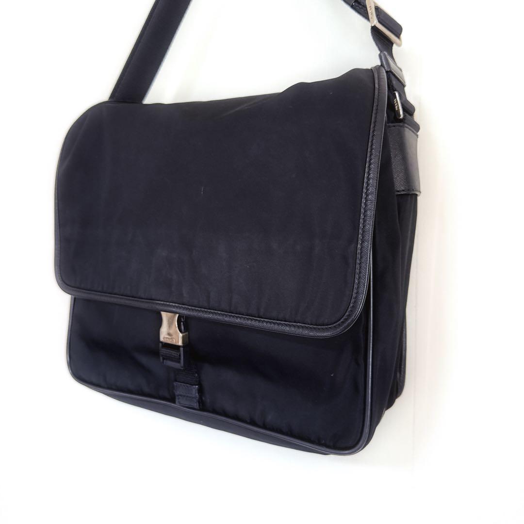 サイドロゴ 開閉バックル