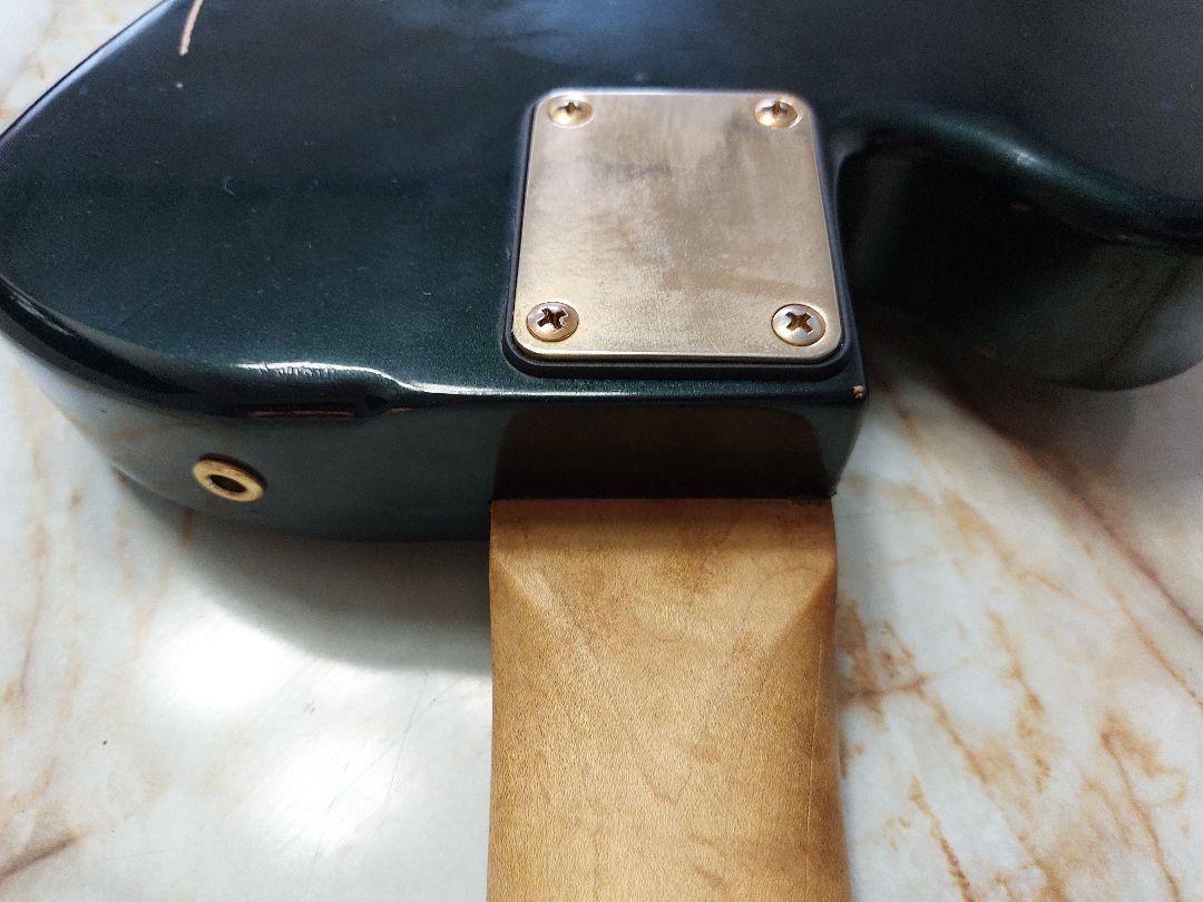 ハンドメイド エレキベース DIMARZIO Lace Sensor搭載
