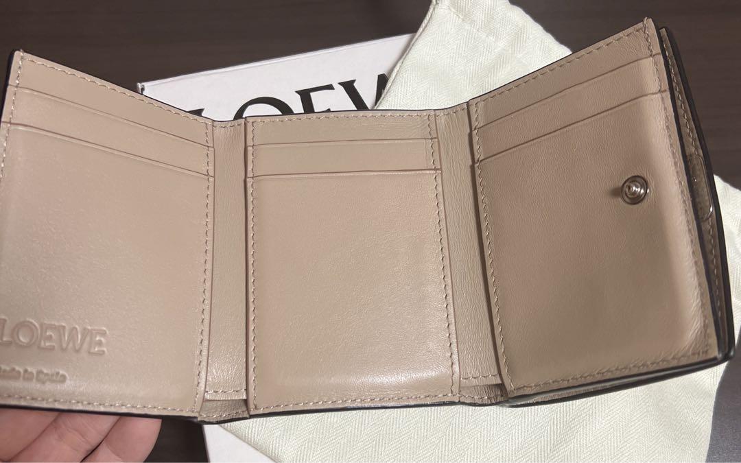LOEWE アナグラム トライフォールドウォレット サンド レディース LOEWE アナグラム トライフォールドウォレット サンド レディース