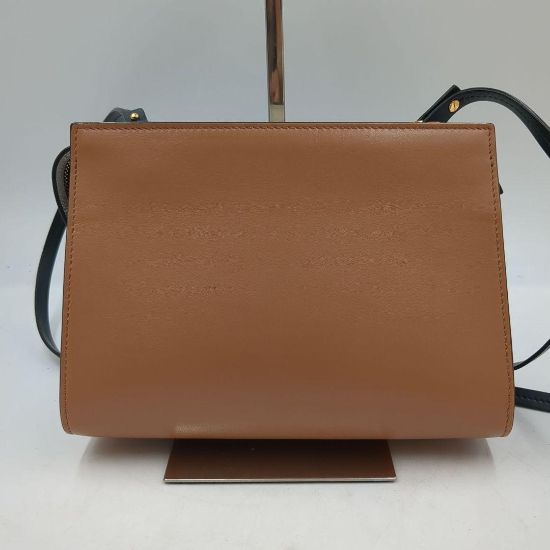 2025年新作入荷 マルニ ☆美品 MARNI バイカラー ショルダーバッグ ロウ Law バッグ