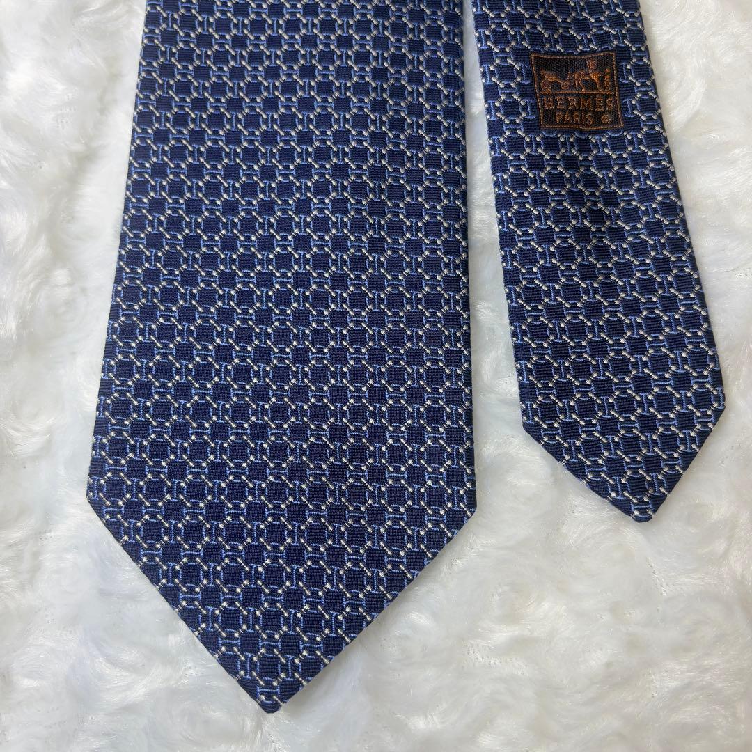 【希少】HERMES ネクタイ 659241T ブルー シェーヌダンクル柄 【希少】HERMES ネクタイ 659241T ブルー シェーヌダンクル柄
