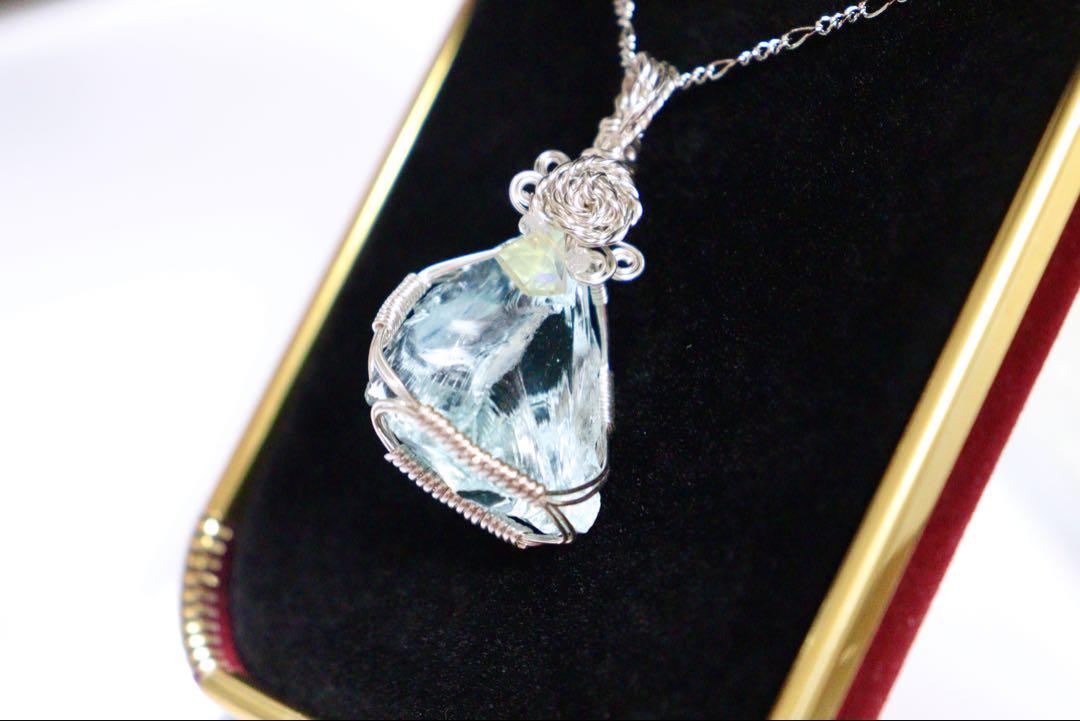 アンダラクリスタルのワイヤージュエリーネックレス✧アクア
