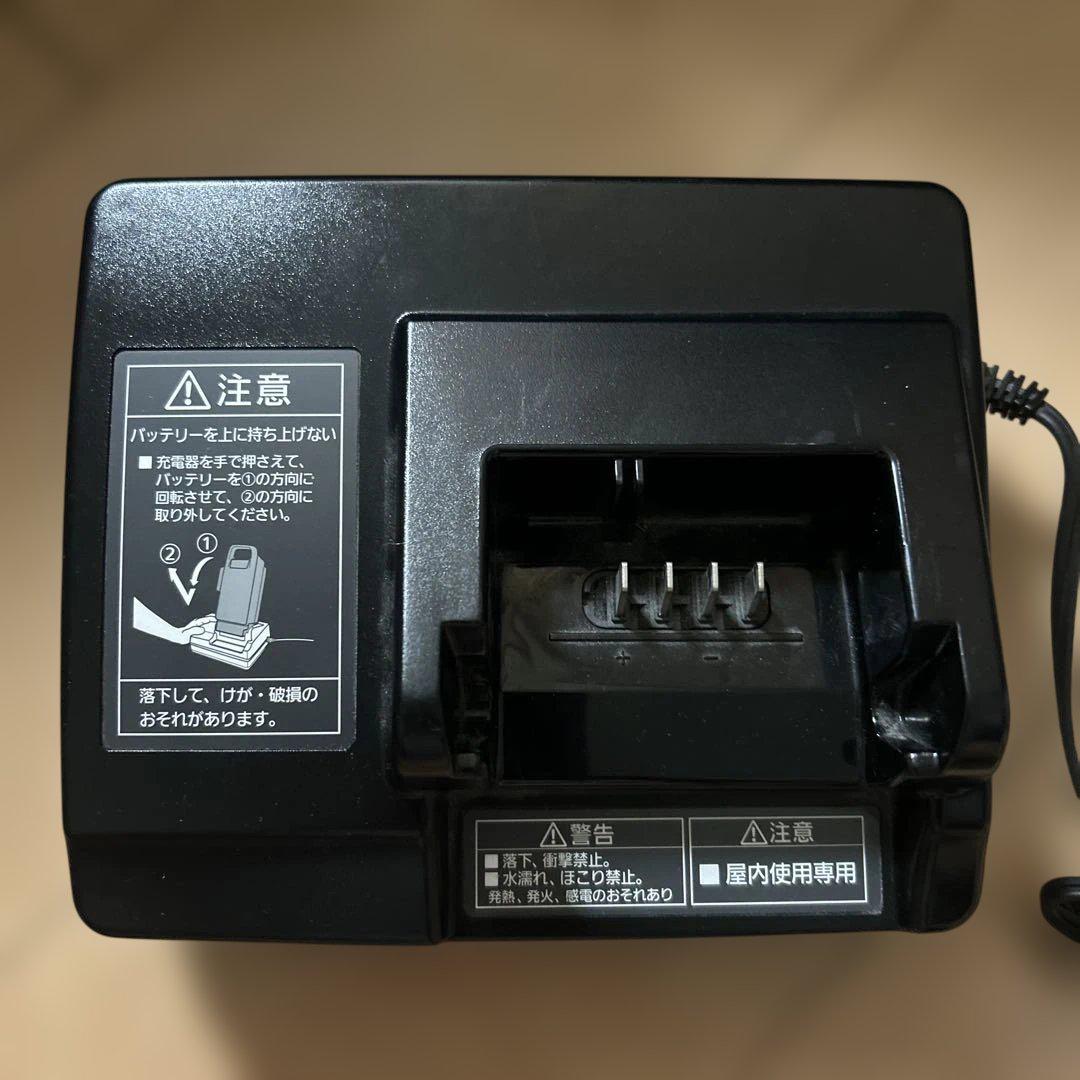 Panasonic 電動自転車用充電器 NKJ073Z