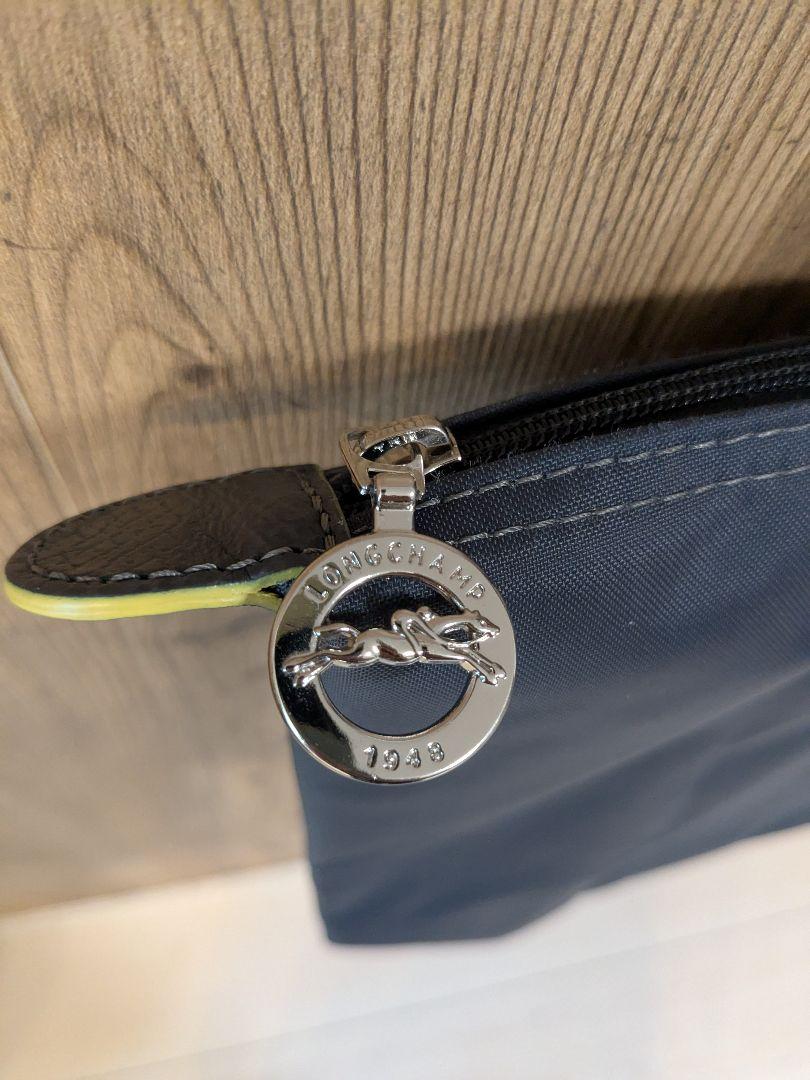 《LONGCHAMP》 ル プリアージュ クラブ Ｓ ガンメタ ショルダーバッグ