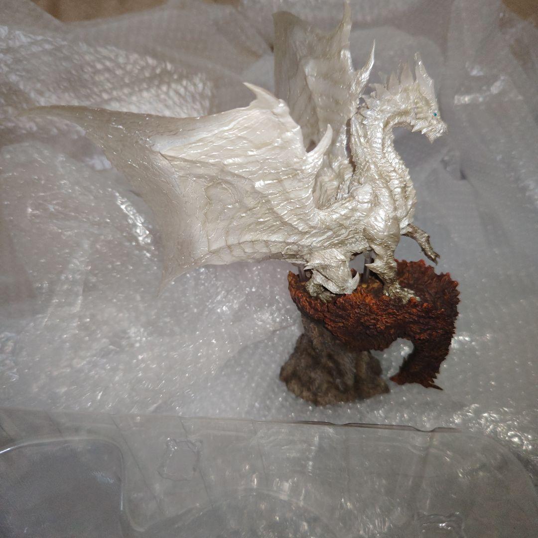 モンスターハンター　クリエイターズモデル　鋼龍　クシャルダオラ　脱皮
