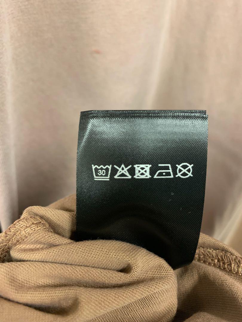 値下げ　新品　VETEMENTS  ヴェトモン　Tシャツ　半袖