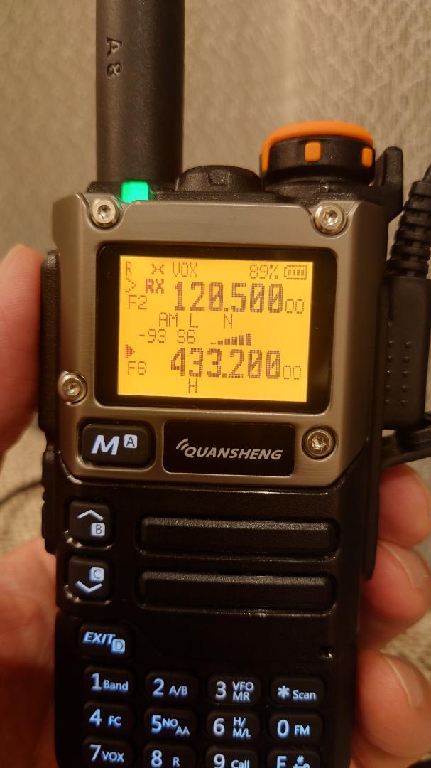【エアバンド対応】広帯域受信機 新品 航空無線 FMラジオ