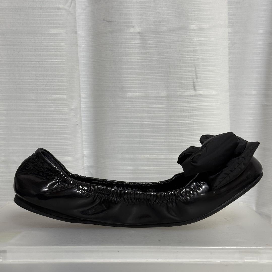 美品✨PRADA プラダ パテントレザー　リボン　フラットパンプス　ブラック