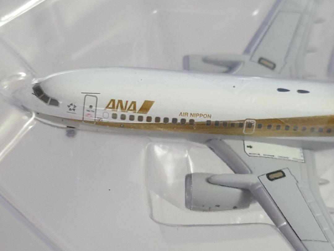 B737-700 ANA ゴールドジェット JA01AN