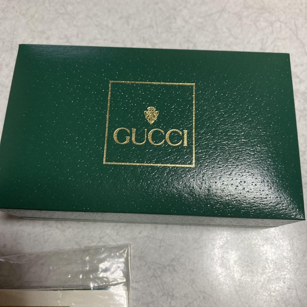 GUCCIチェンジベゼル腕時計