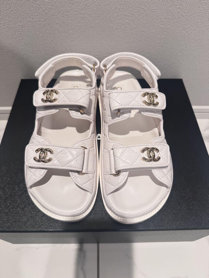 CHANELフラットサンダル - メルカリ