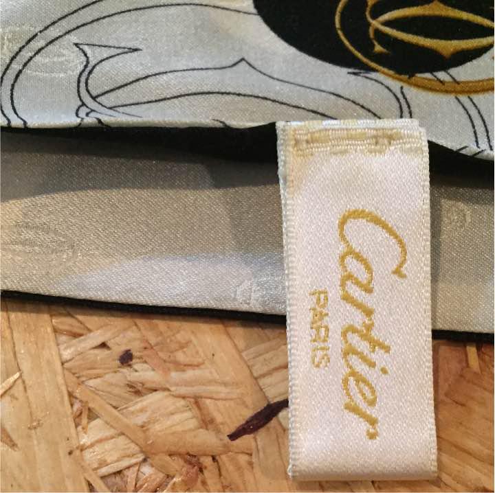 Cartier シルク100%スカーフ イタリア製 Cartier シルク100%スカーフ イタリア製