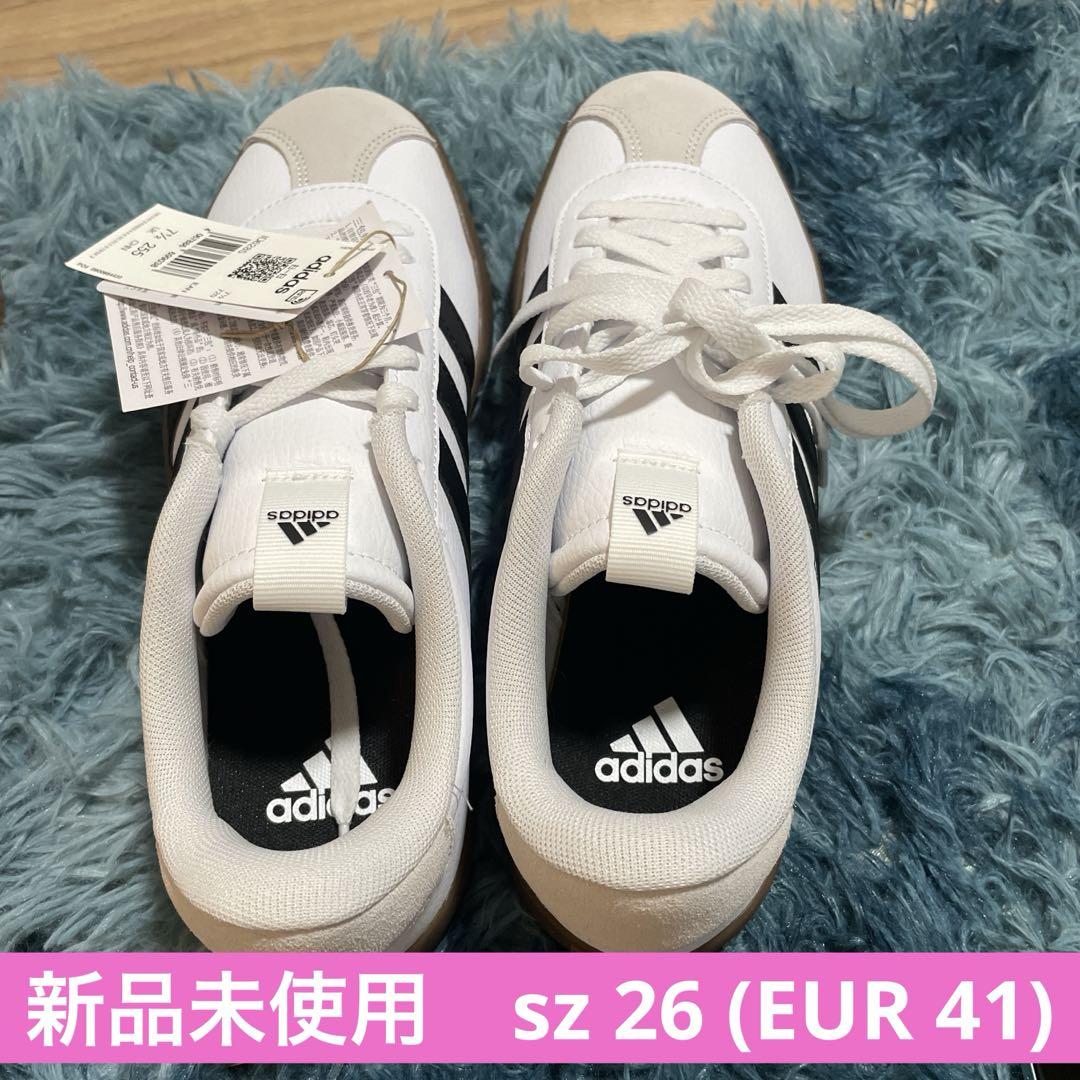 adidas ホワイト/ブラック スニーカー