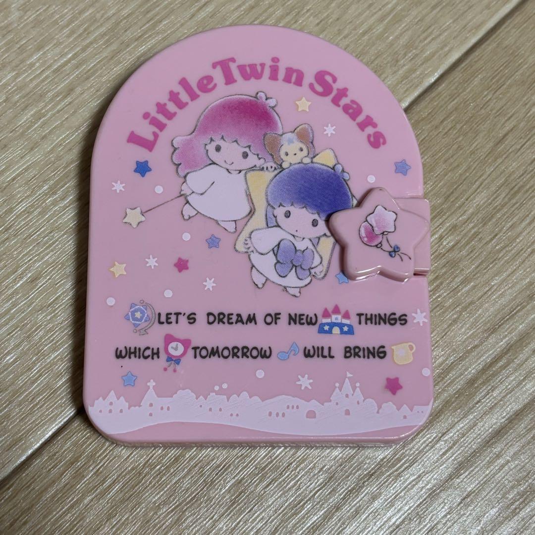 サンリオ キキララ レトロ ミラー＆コーム ファンシー - メルカリ