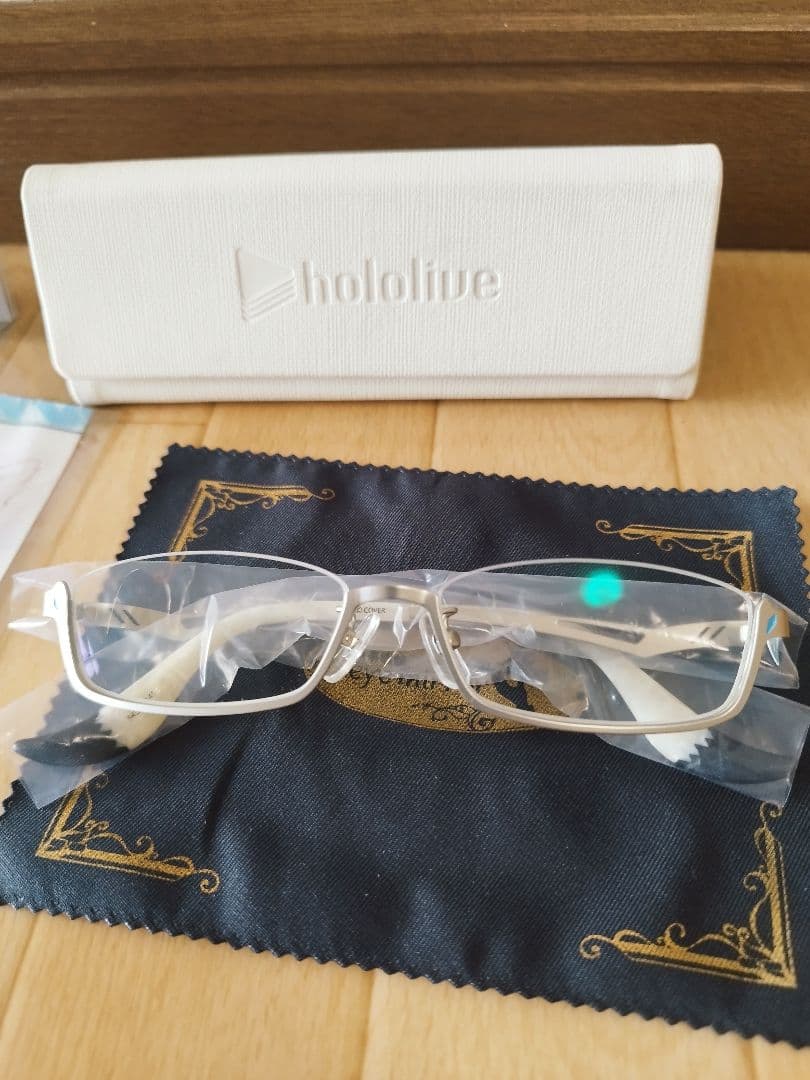 ホロライブ 眼鏡執事 eyemirror 白上フブキ　モデル　伊達メガネ