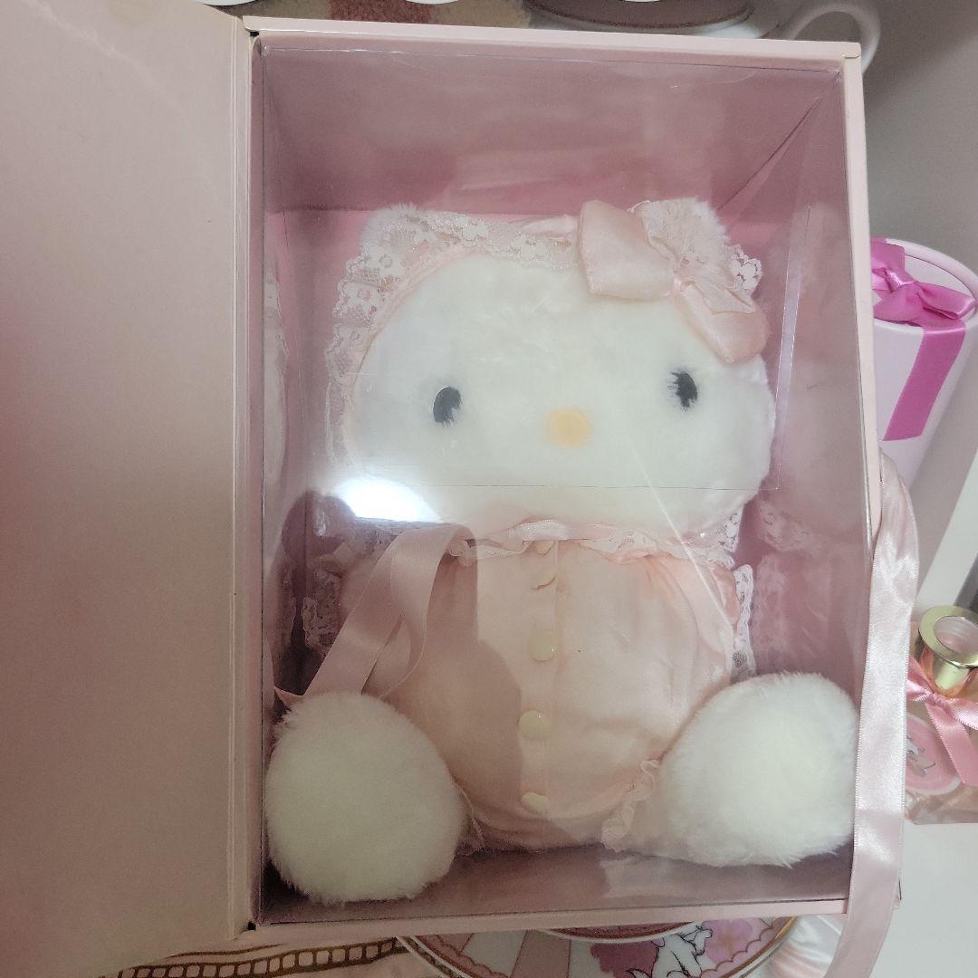 【おトク】 KITTYちゃんのぬいぐるみ 箱付き ぬいぐるみ