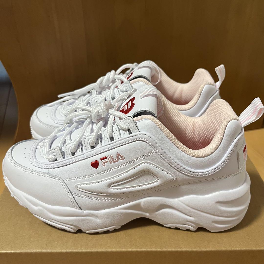 新品未使用】FILA フィラ DISTRACER HEART スニーカー - メルカリ