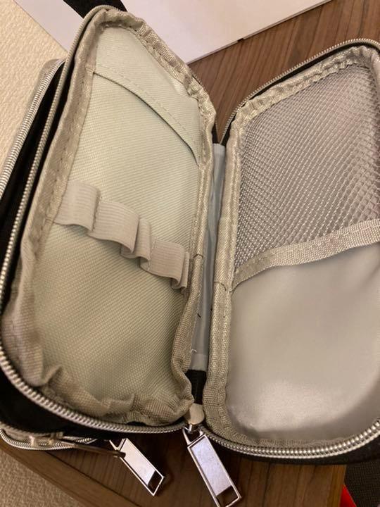 三箇所開き 黒 大容量 ペンケース ポーチ 筆箱 筆入れ - メルカリ 三箇所開き 黒 大容量 ペンケース ポーチ 筆箱 筆入れ - メルカリ
